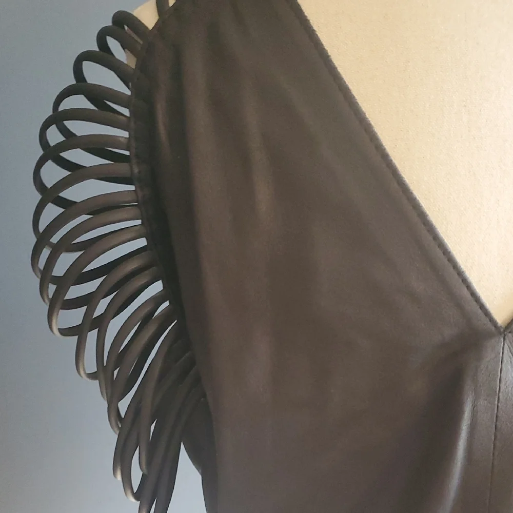 Vtg St. Tropez Black Strappy Fringe V-Neck  Leather Top - Picture 8 of 15
